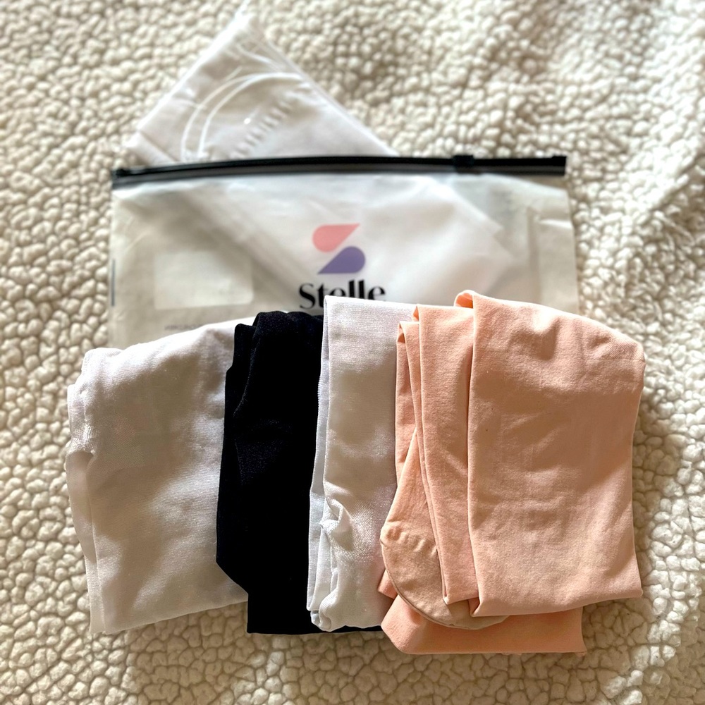 Toddler girl (used on my 4T daughter) tights.  4 used 1 new in package.